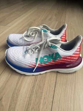 Hoka running sneaker. Woman’s size 7.5. Indoor use only.